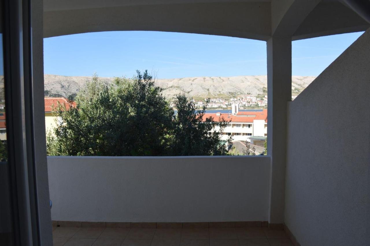 Apartments Burcul Pag Pag Town Bagian luar foto