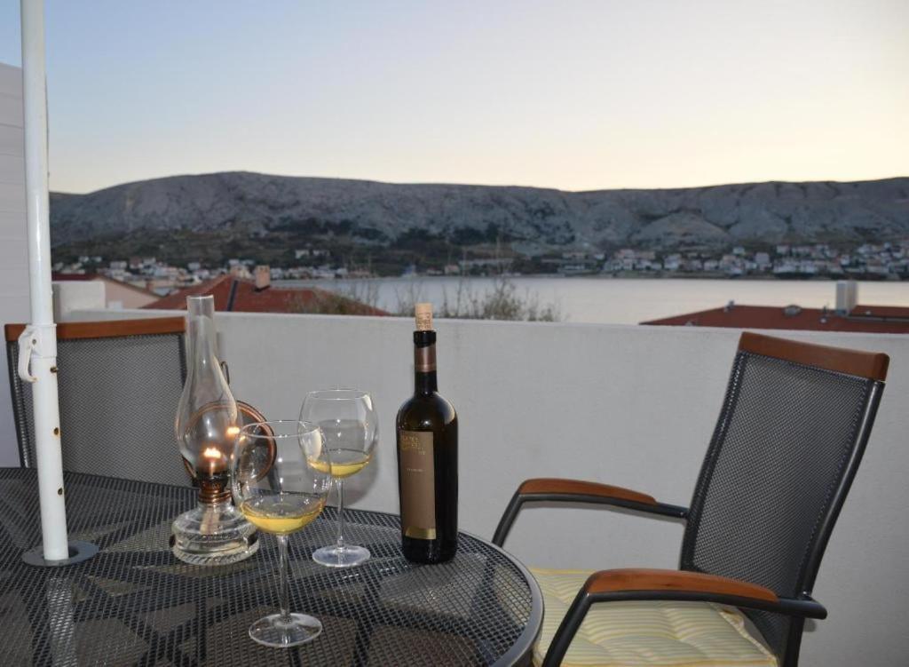 Apartments Burcul Pag Pag Town Bagian luar foto
