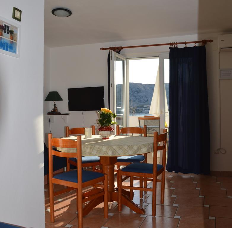 Apartments Burcul Pag Pag Town Bagian luar foto